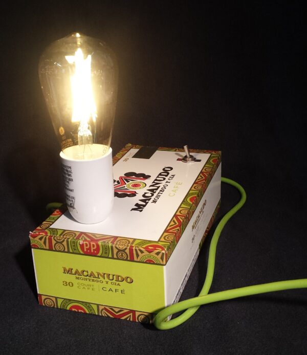 This Neon Macanudo has a rugged neon green power cord and a wide base, it is nearly impervious to being knocked over. With bright colors and a bold design, this cigar box lamp is sure to be a hit!